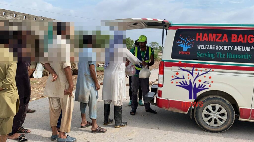 Hamza Baig Welfare Society's Flood Relief Efforts for Jhelum Victims7