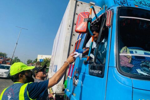 Hamza Baig Welfare Aids Stranded Travelers Third Consecutive Day3